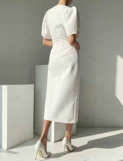 Classic Vintage Dress with a Flattering Fit