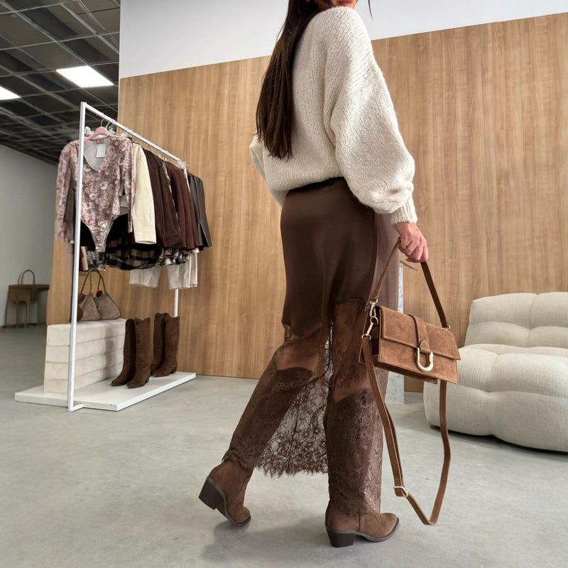 Sophisticated Garment with a Clean Classic Look