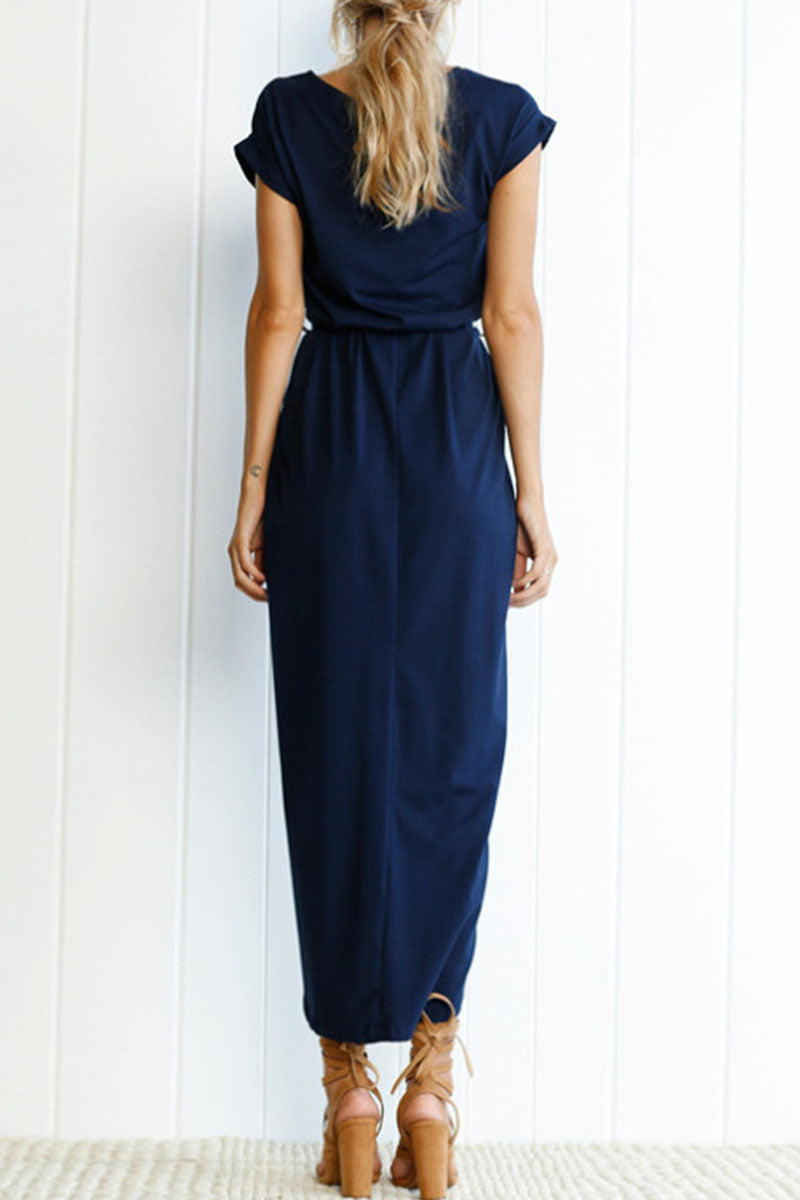 Effortlessly Elegant Dress with a Timeless Design