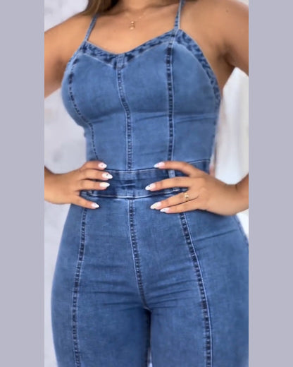 Sophisticated Garment with a Clean Classic Look