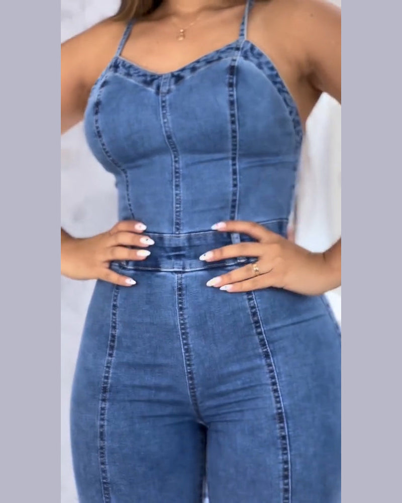 Sophisticated Garment with a Clean Classic Look