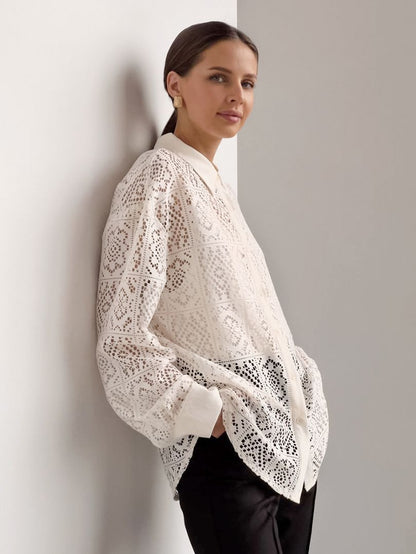 Classic Vintage Shirt with a Flattering Fit