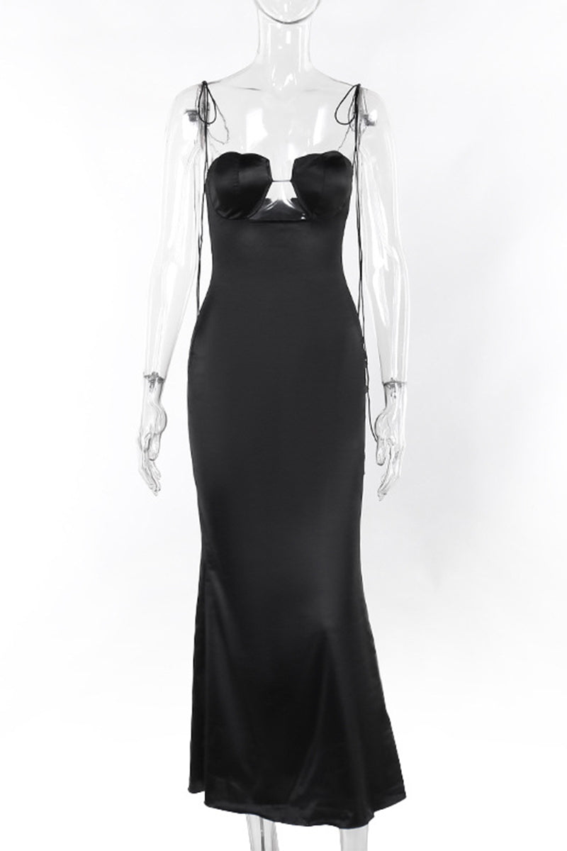 Beautifully Finished Dress in a Timeless Design
