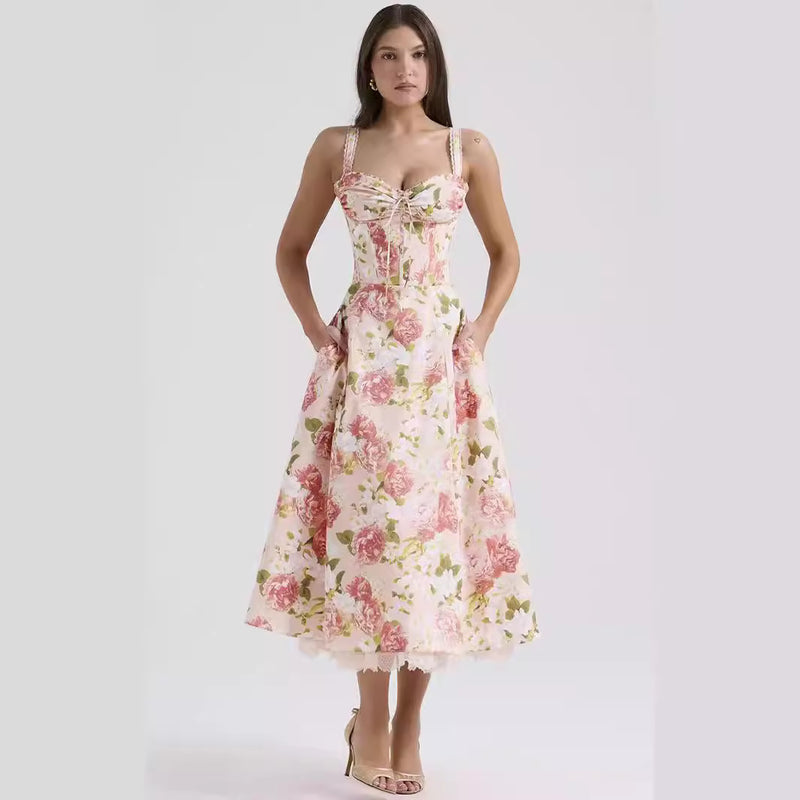 Classic Vintage Dress with a Flattering Fit