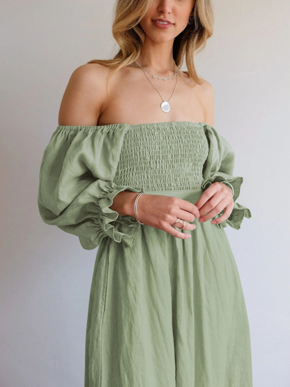 Classic Vintage Dress with a Flattering Fit