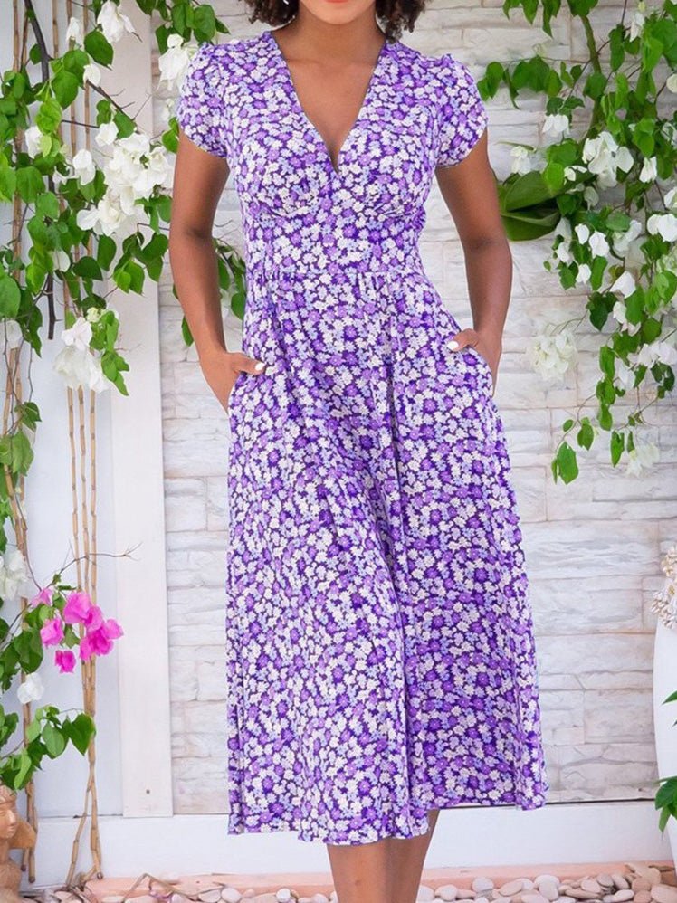 Classic Vintage Dress with a Flattering Fit