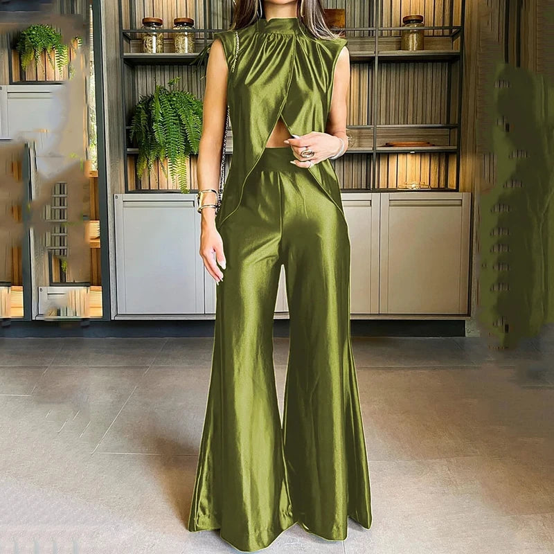 Sophisticated Garment with a Clean Classic Look