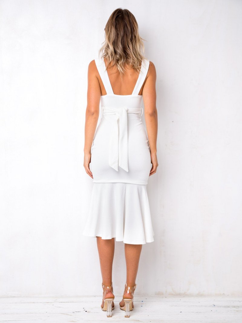 Sophisticated Dress with a Clean Classic Look
