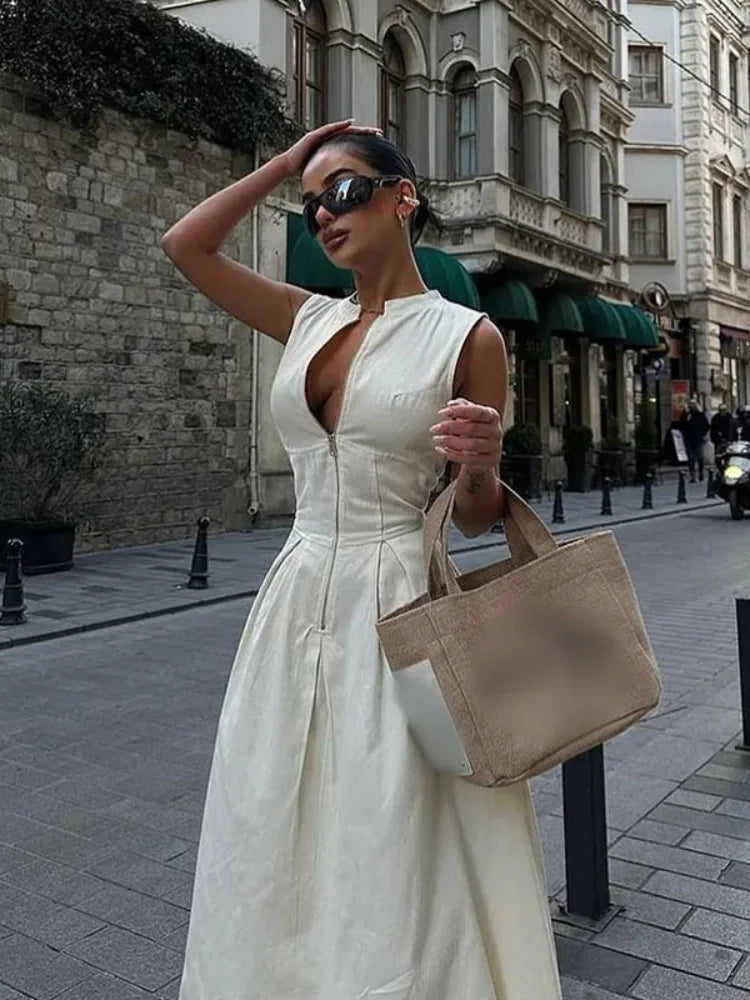 Beautifully Crafted Dress in a Classic Style