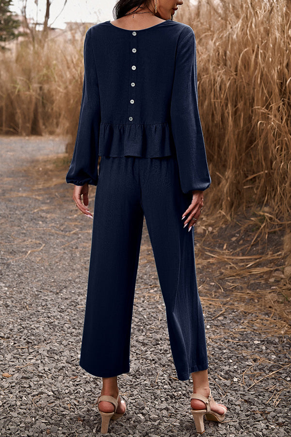 Sophisticated Trousers with a Clean Classic Look