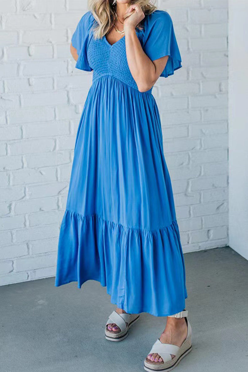 Beautifully Finished Dress in a Timeless Design