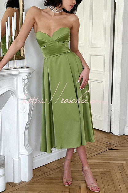 Beautifully Crafted Dress in a Classic Style