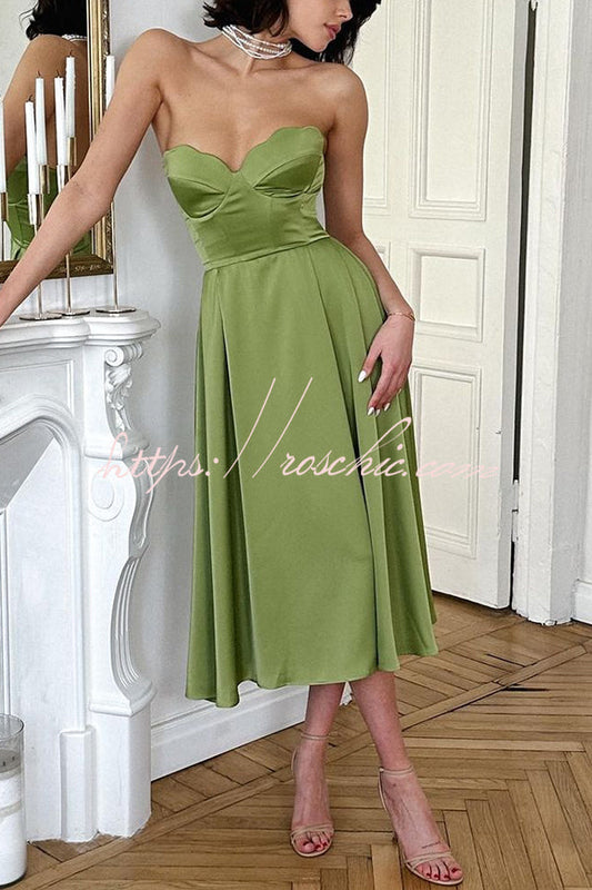 Beautifully Crafted Dress in a Classic Style