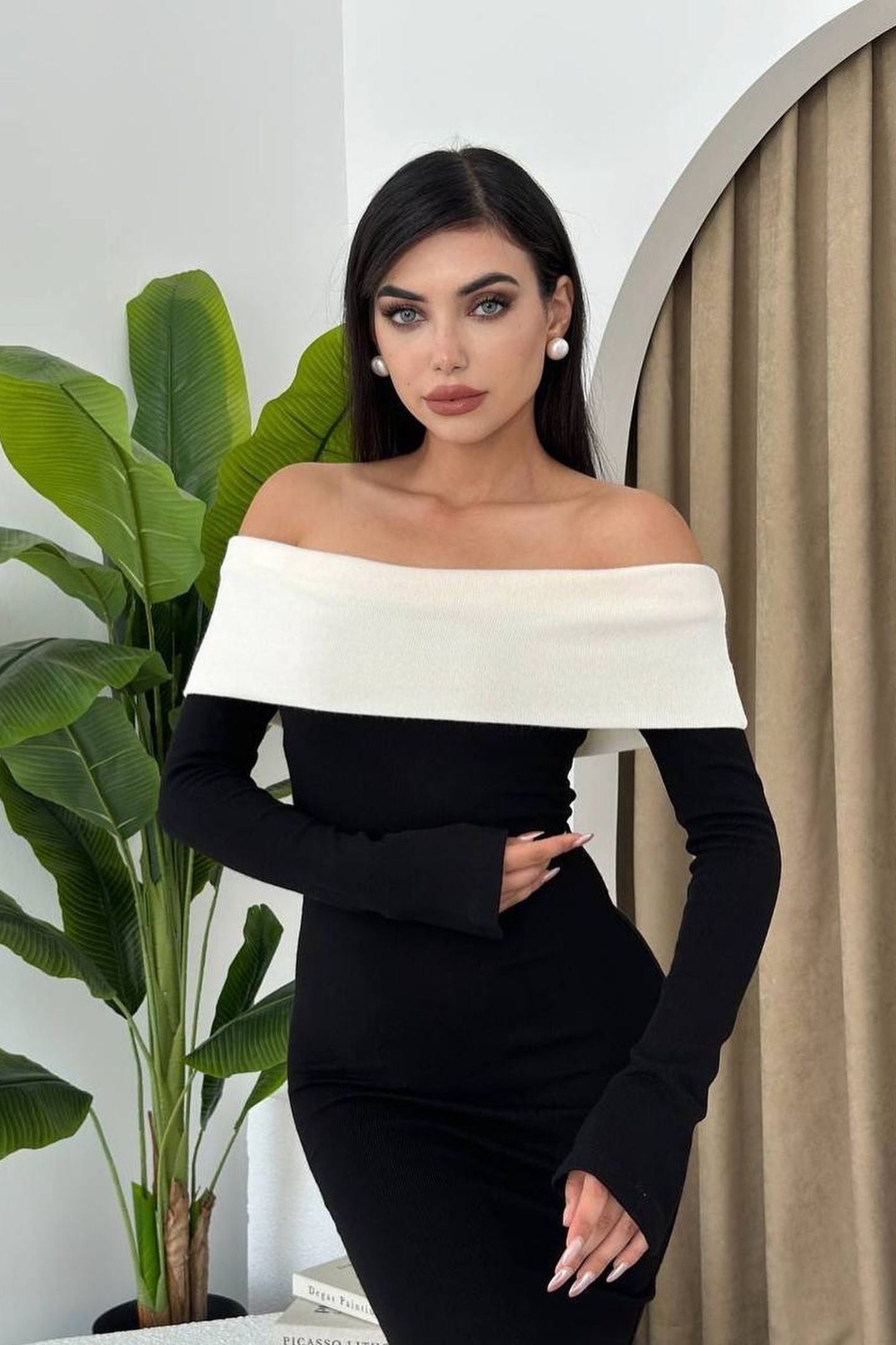 Polished Dress with an Effortless Classic Look