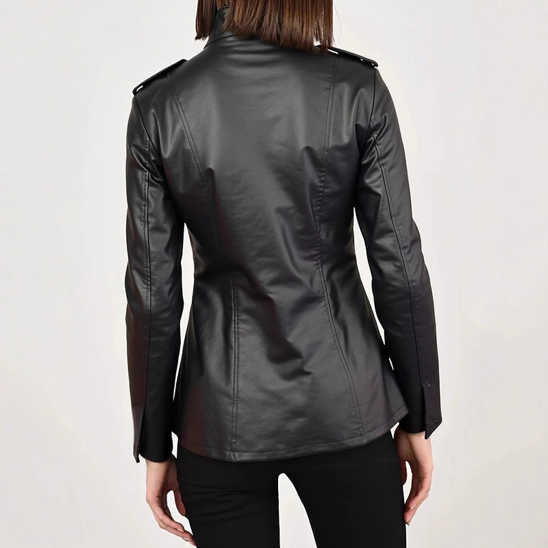 Well Tailored Jacket with a Graceful Silhouette