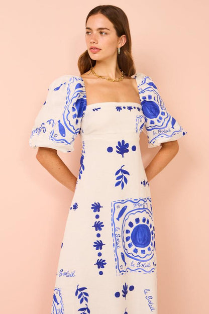 Effortlessly Elegant Dress with a Timeless Design