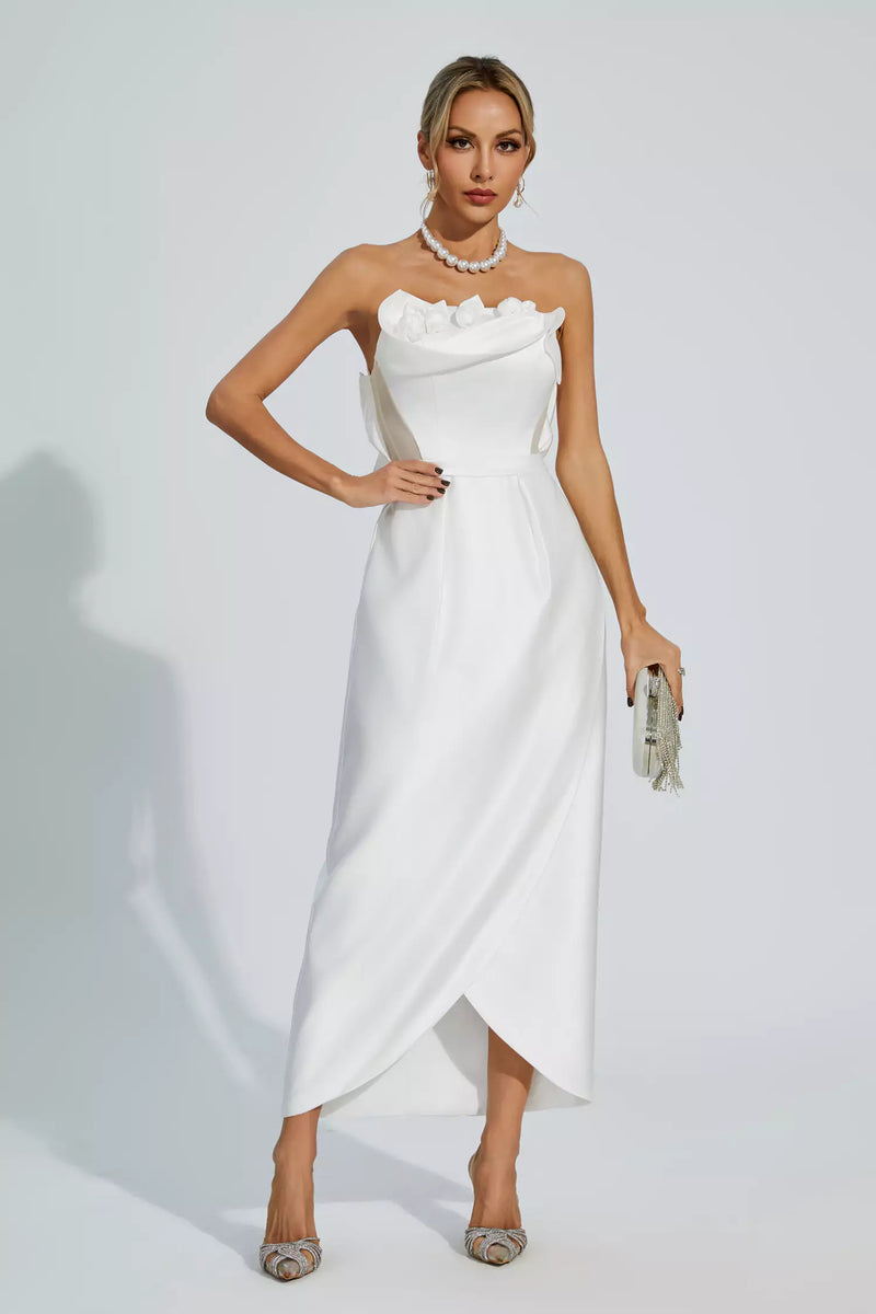 Beautifully Finished Dress in a Timeless Design
