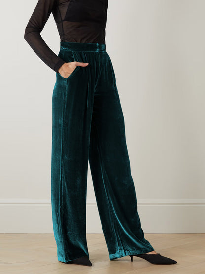 Polished Pants with an Effortless Classic Look