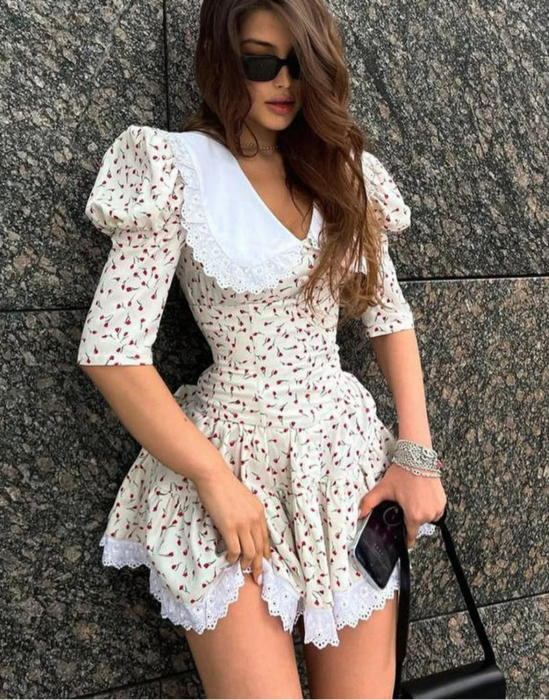 Classic Vintage Dress with a Flattering Fit