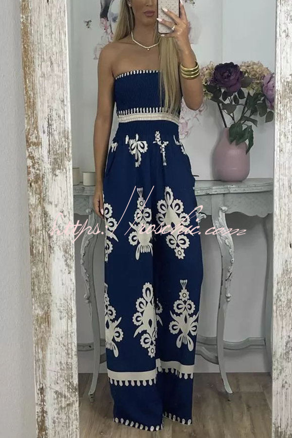 Gracefully Styled Garment for Any Occasion
