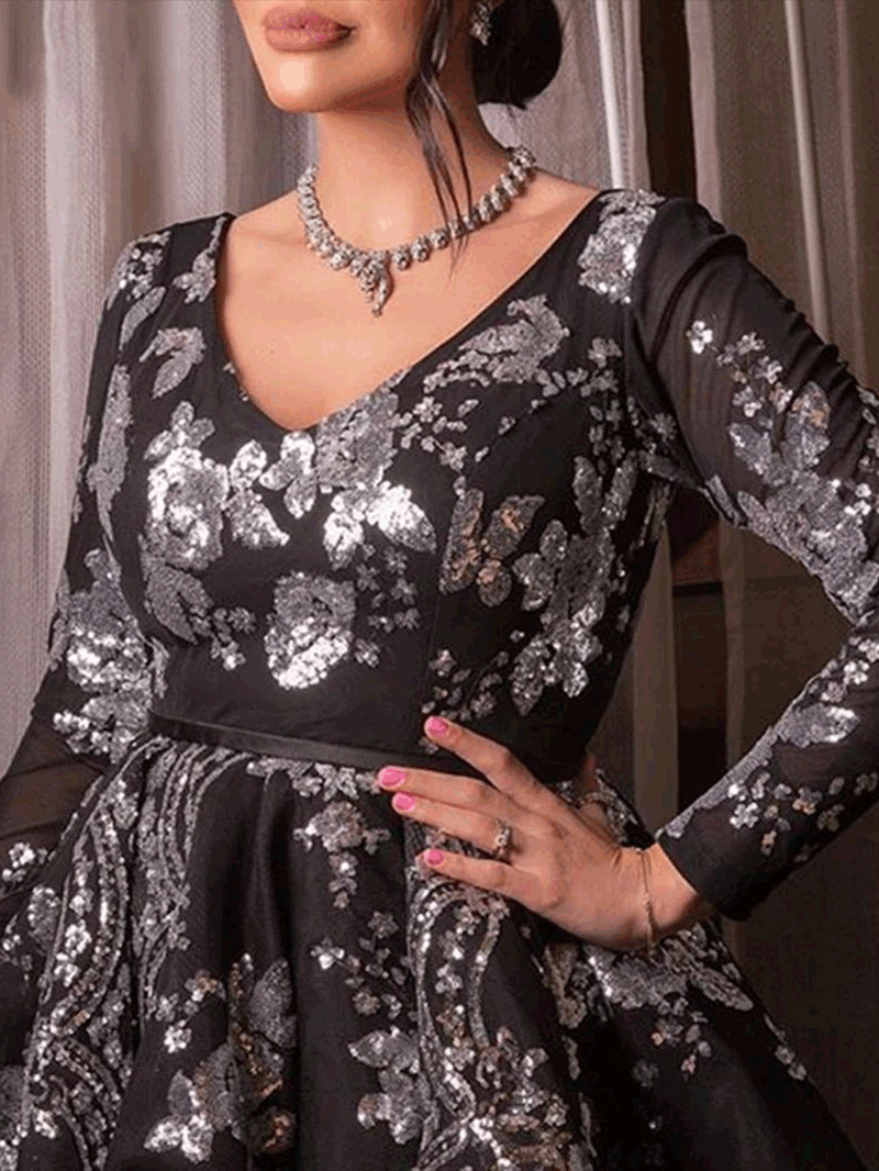 Classic Vintage Dress with a Flattering Fit