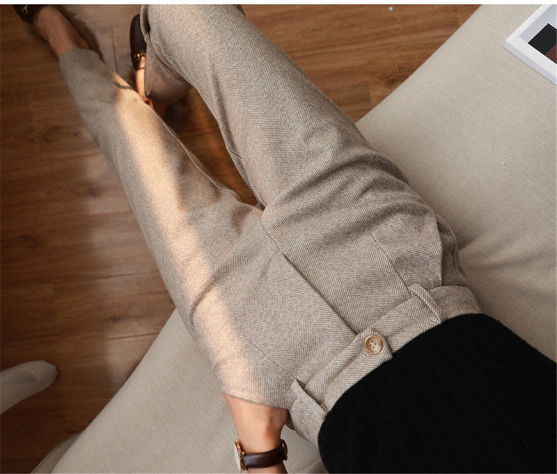 Well Tailored Pants with a Graceful Silhouette