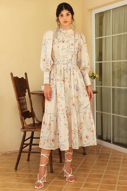 Well Tailored Dress with a Graceful Silhouette