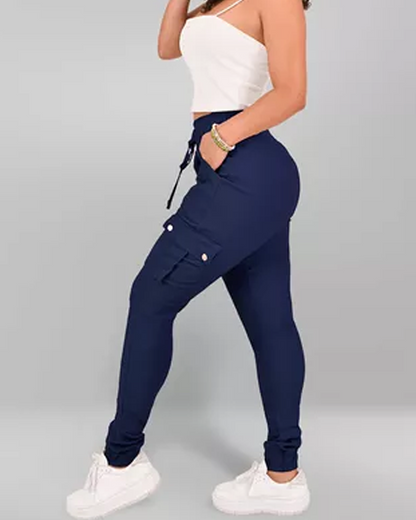 Effortlessly Elegant Pants with a Timeless Design