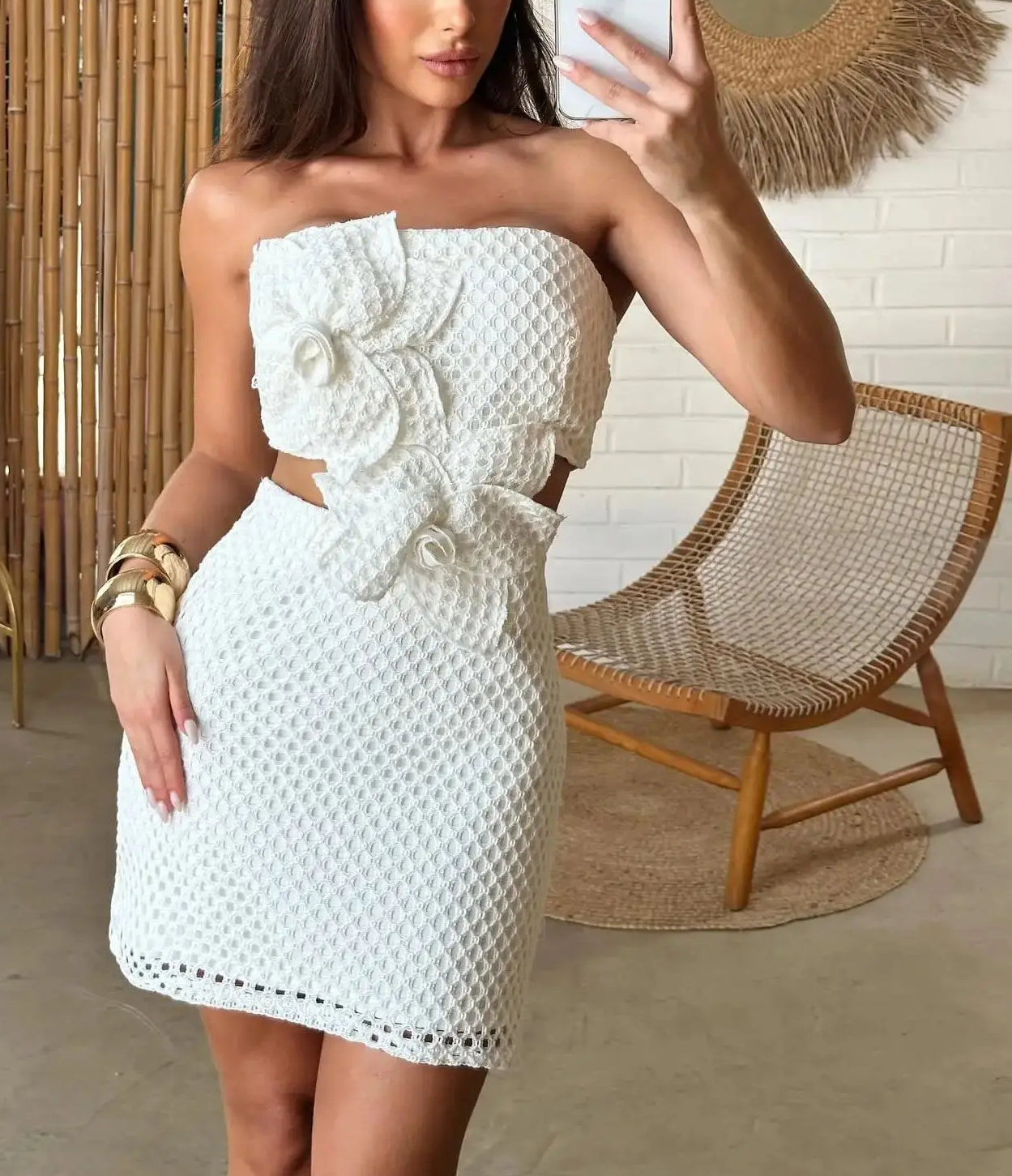 Beautifully Crafted Dress in a Classic Style