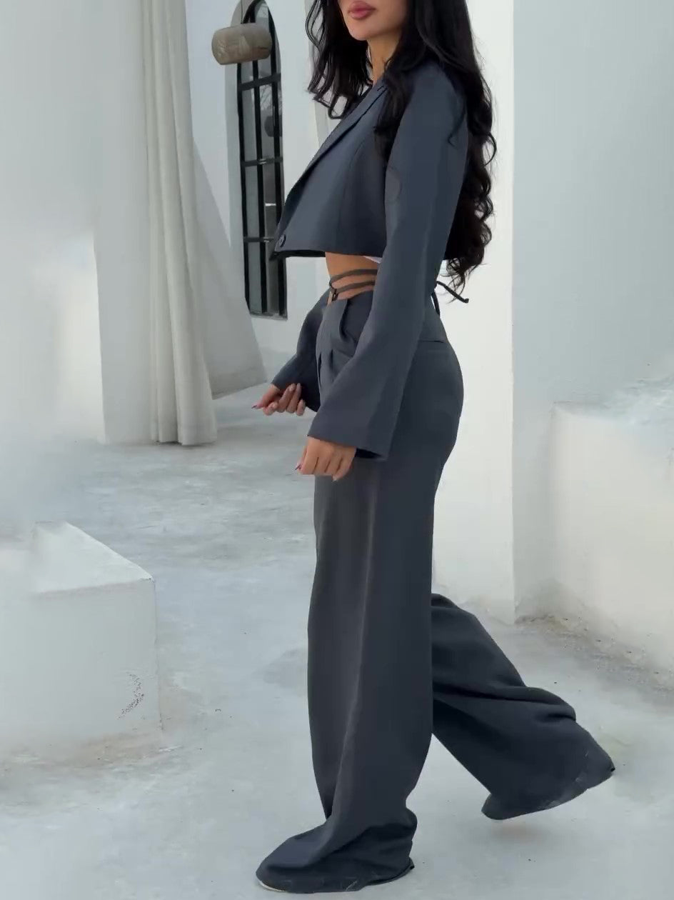Gracefully Styled Pants for Any Occasion