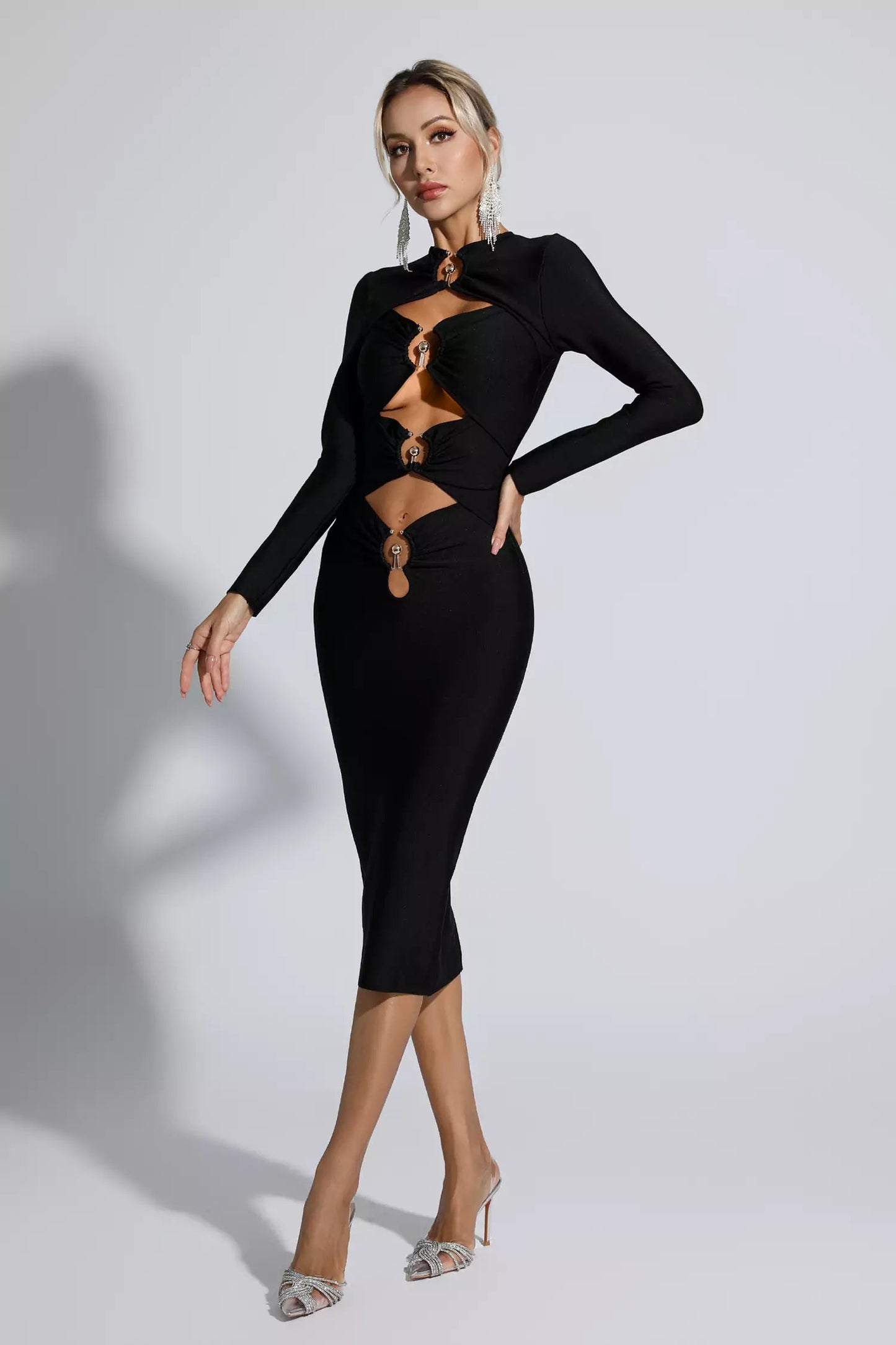 Effortlessly Elegant Dress with a Timeless Design