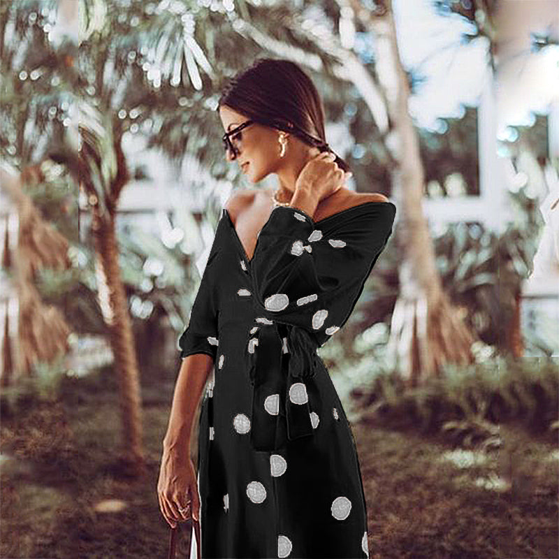 Well Tailored Dress with a Graceful Silhouette