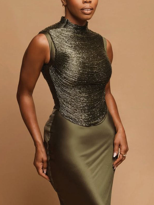 Classic Vintage Dress with a Flattering Fit