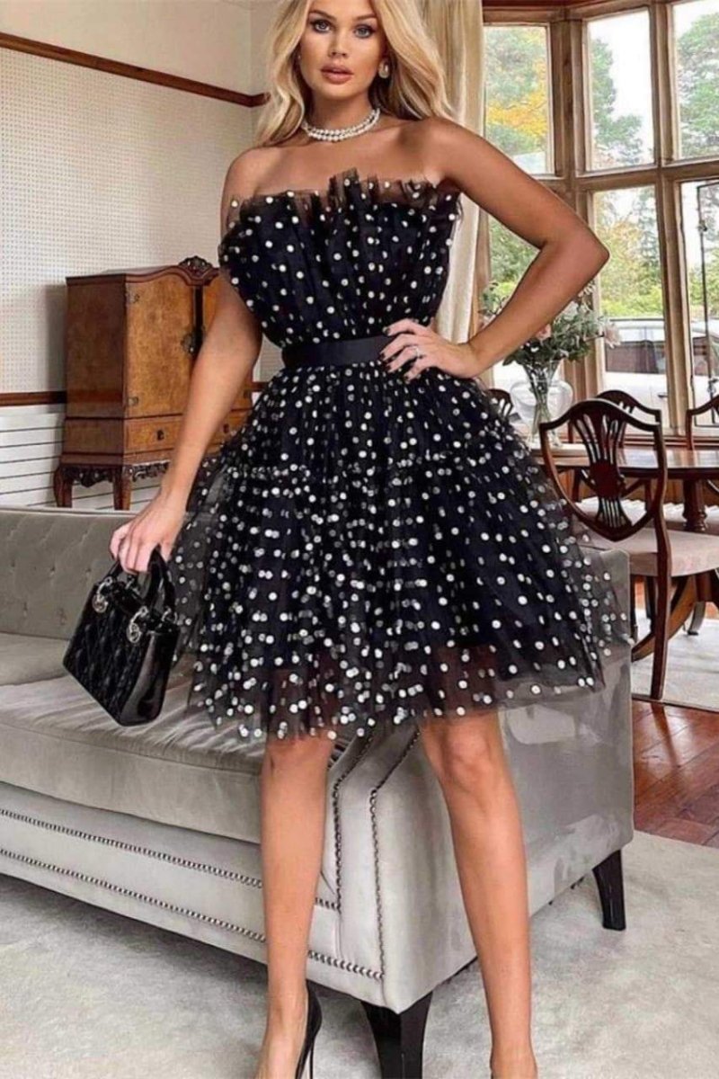 Effortlessly Elegant Dress with a Timeless Design