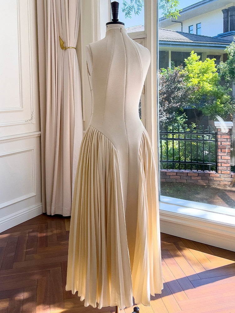 Polished Dress with an Effortless Classic Look