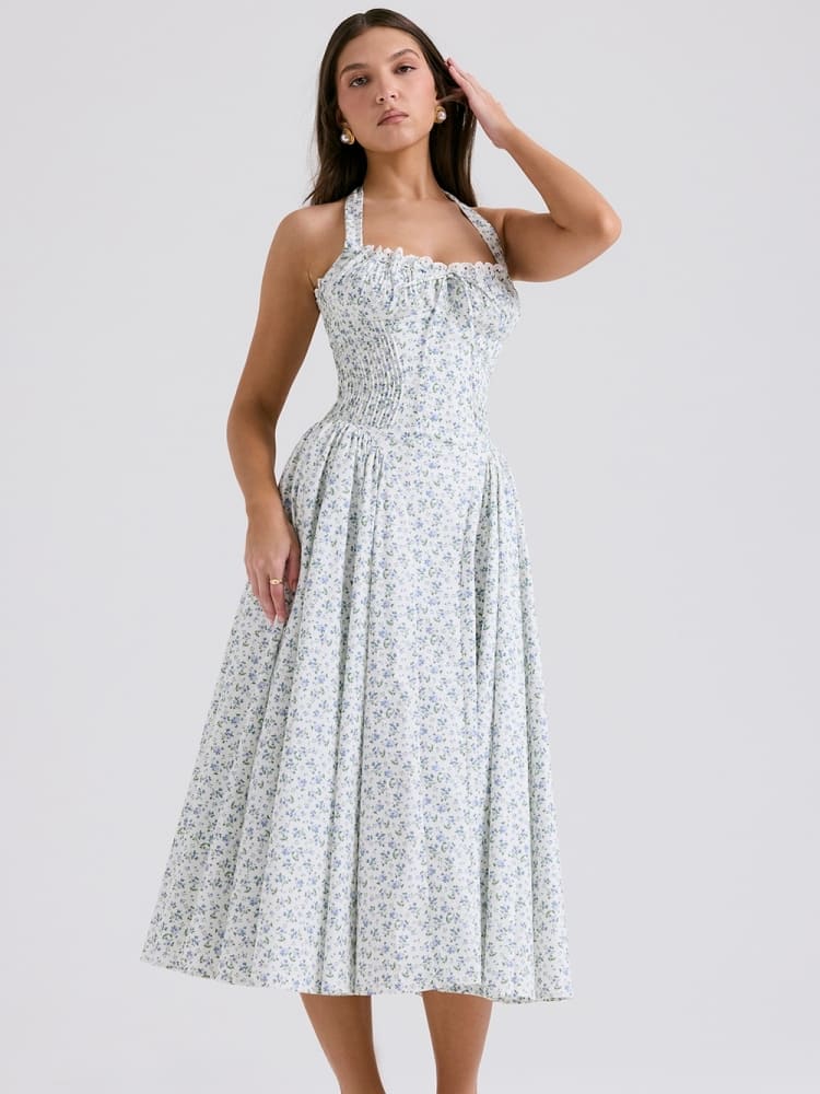 Gracefully Styled Dress for Any Occasion