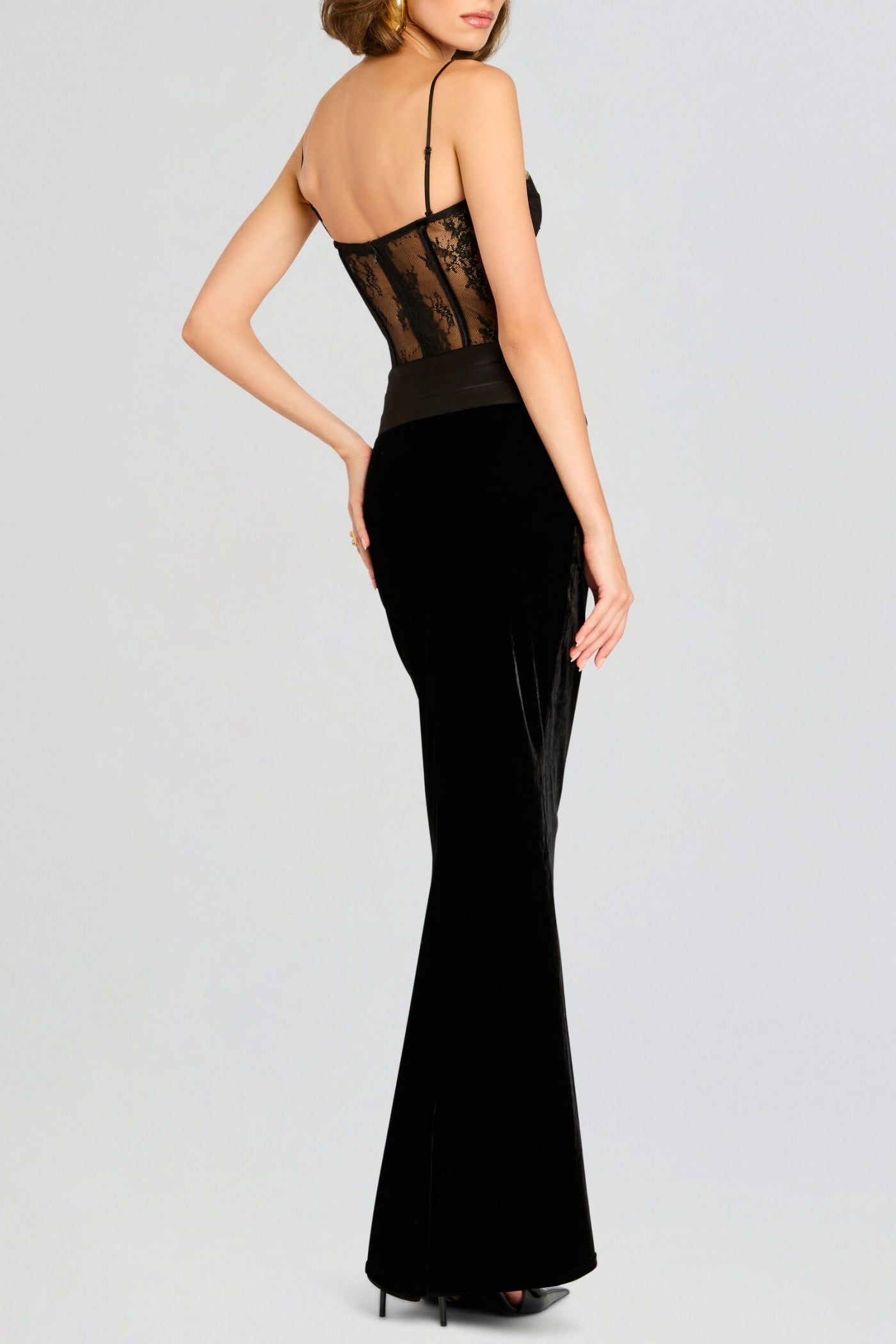 Beautifully Crafted Dress in a Classic Style