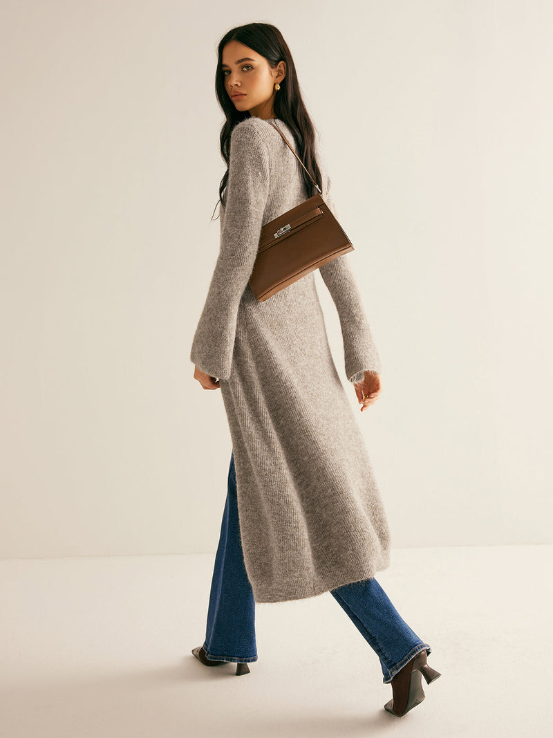 Effortlessly Elegant Sweater with a Timeless Design