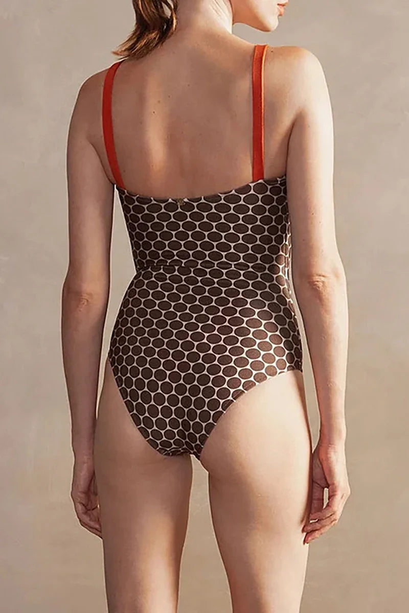 Gracefully Styled Garment for Any Occasion
