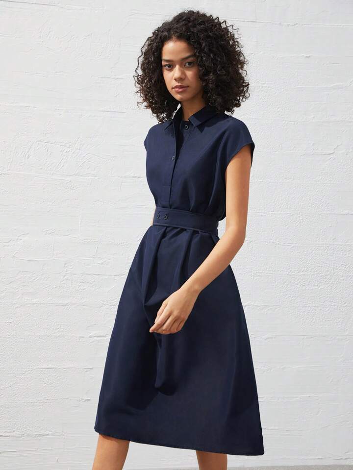 Effortlessly Elegant Dress with a Timeless Design