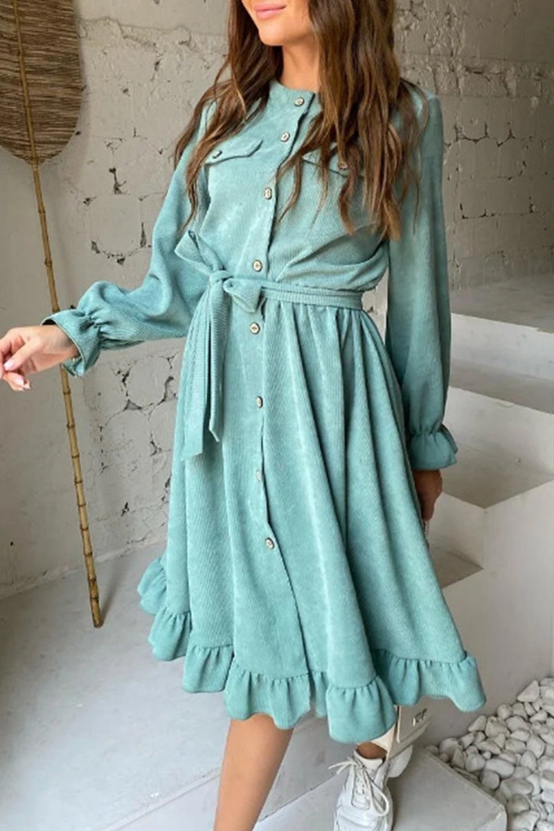 Effortlessly Elegant Dress with a Timeless Design