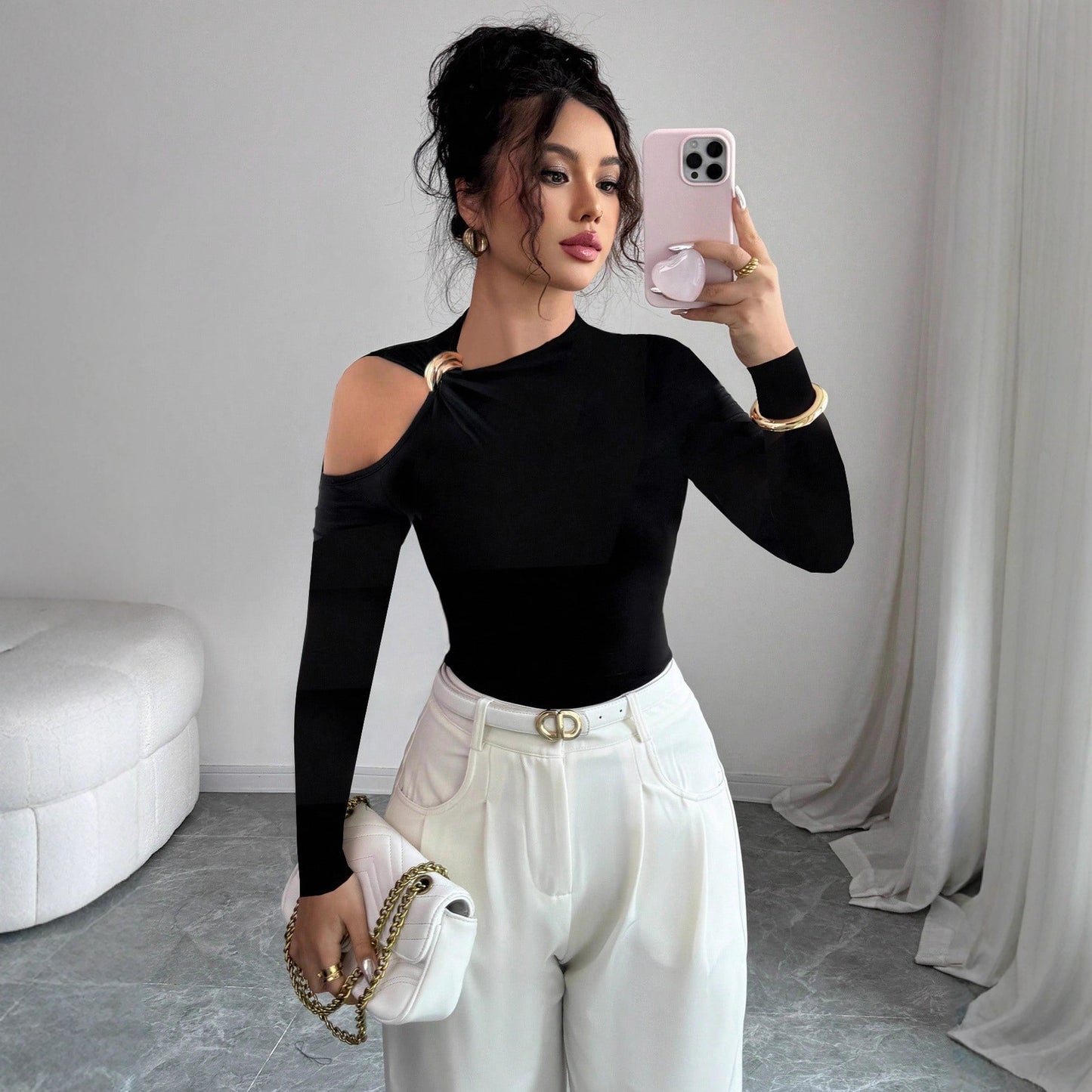 Beautifully Finished Top in a Timeless Design