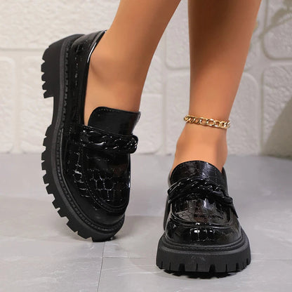 Graceful Orthopedic Loafers for Modern Look