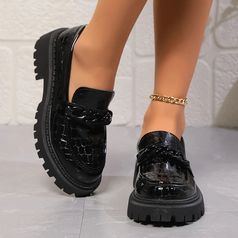 Graceful Orthopedic Loafers for Modern Look