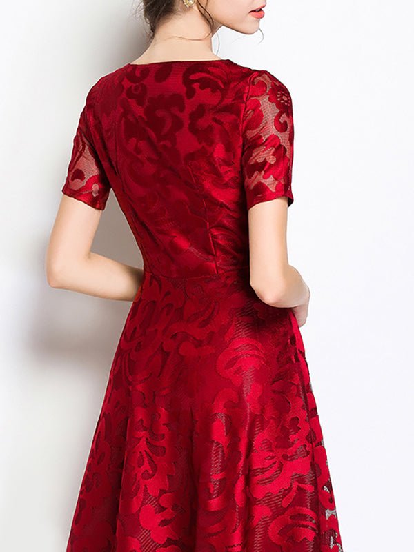 Gracefully Styled Dress for Any Occasion