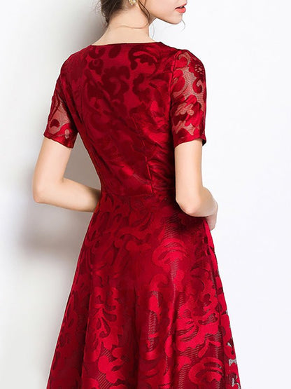 Gracefully Styled Dress for Any Occasion