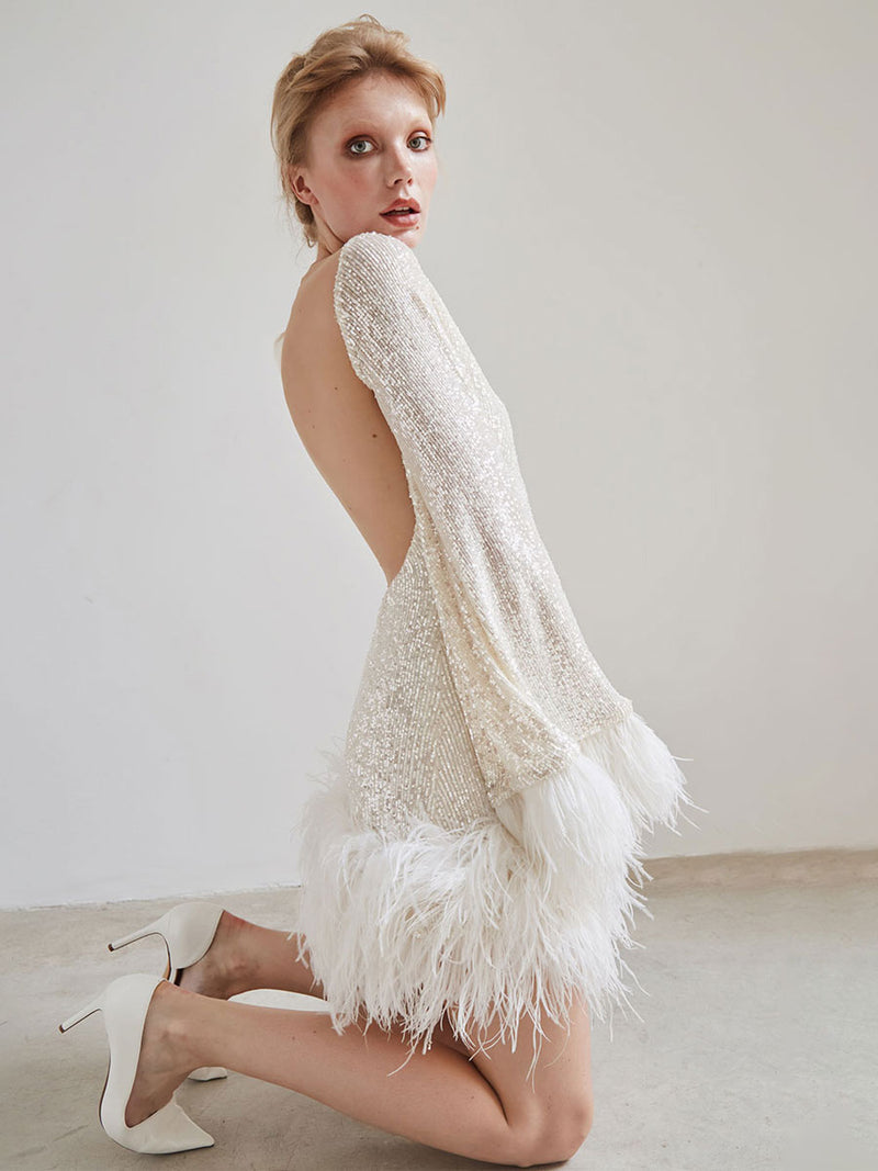 Beautifully Finished Dress in a Timeless Design