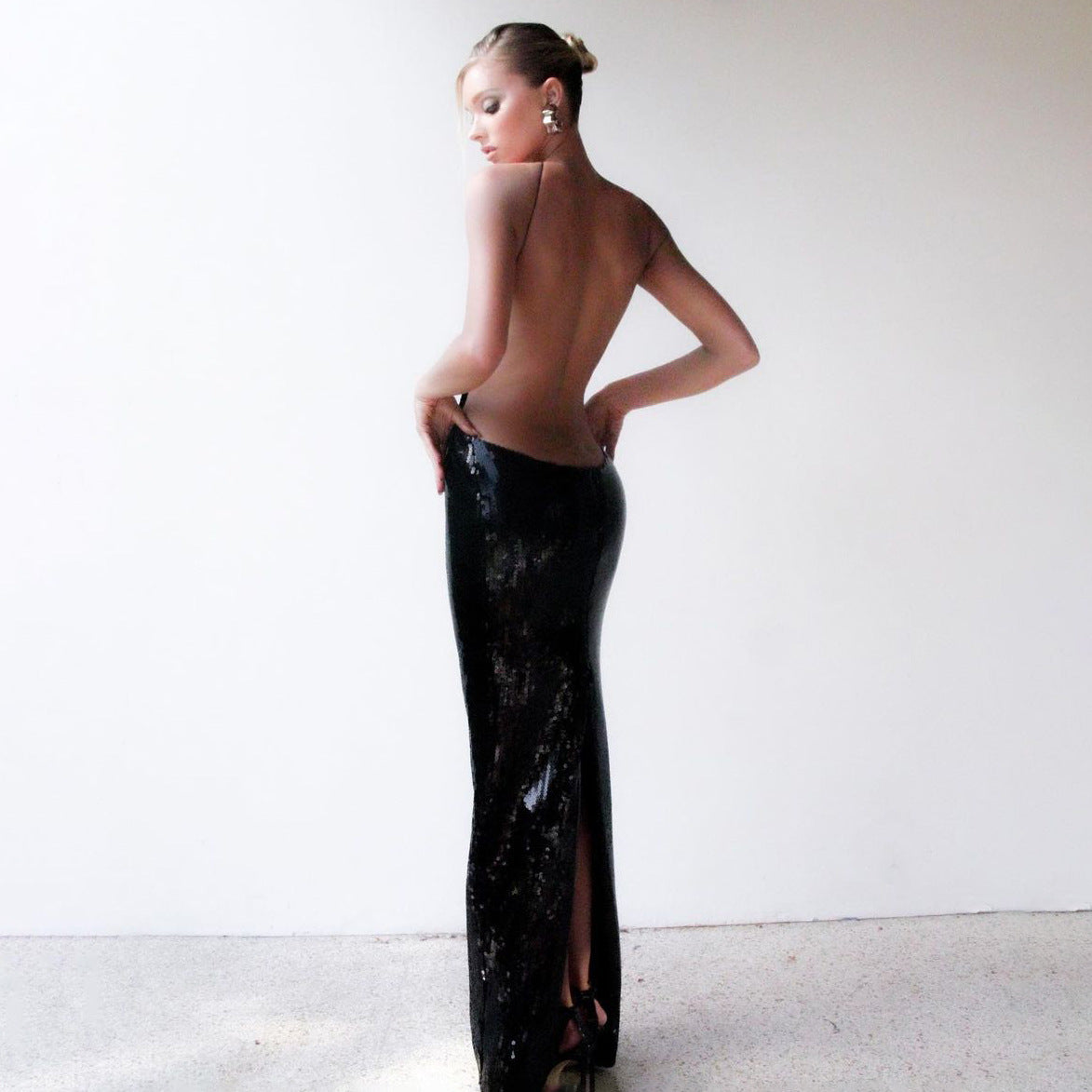 Beautifully Crafted Dress in a Classic Style