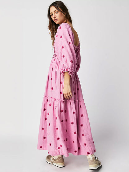 Classic Vintage Dress with a Flattering Fit
