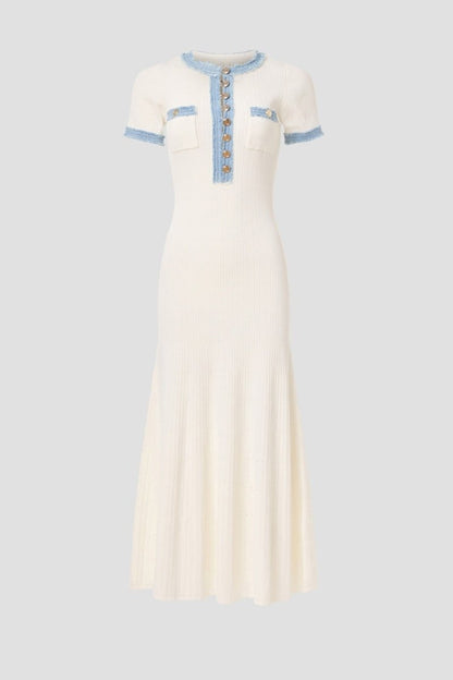 Beautifully Finished Dress in a Timeless Design